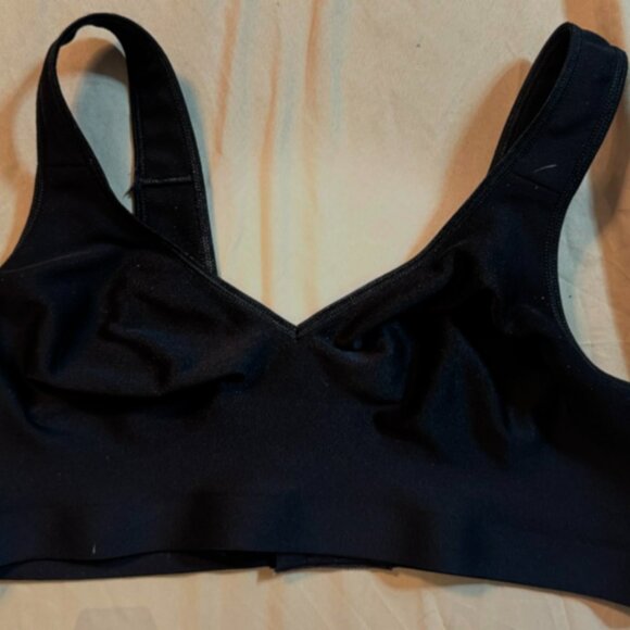 THREE Hanes Comfort Evolution wireless bras (1 black, 1 white, 1 taupe) L / 36D - Picture 3 of 14